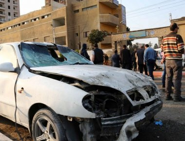 Αίγυπτος: Βομβιστική επίθεση σε αυτοκίνητο που μετέφερε αστυνομικούς- Ένας νεκρός